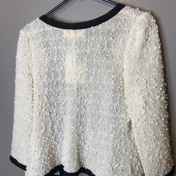 NWT! A’reve cream jacket/sweater. Medium - Picture 5 of 10
